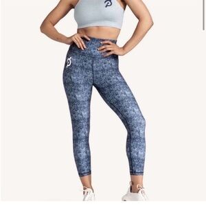 Peloton Cadence Capri Leggings Gray and Blue size small